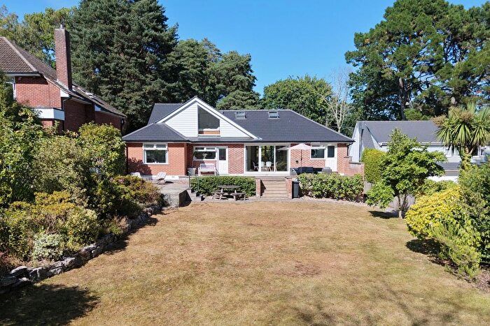 5 Bedroom Detached House For Sale In High Park Road, Broadstone, BH18