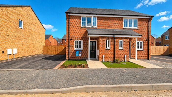 2 Bedroom Semi-Detached House For Sale In Littleworth Park, Deeping St Nicholas, PE11