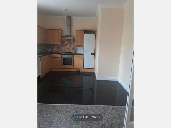 2 Bedroom Flat To Rent In Bata Avenue, East Tilbury, Tilbury, RM18
