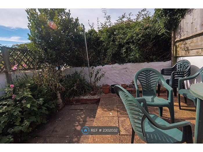 4 Bedroom End Of Terrace House To Rent In Queens Park Road, Brighton, BN2