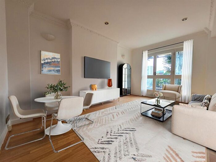 2 Bedroom Flat To Rent In Lancaster Grove, Belsize Park, NW3