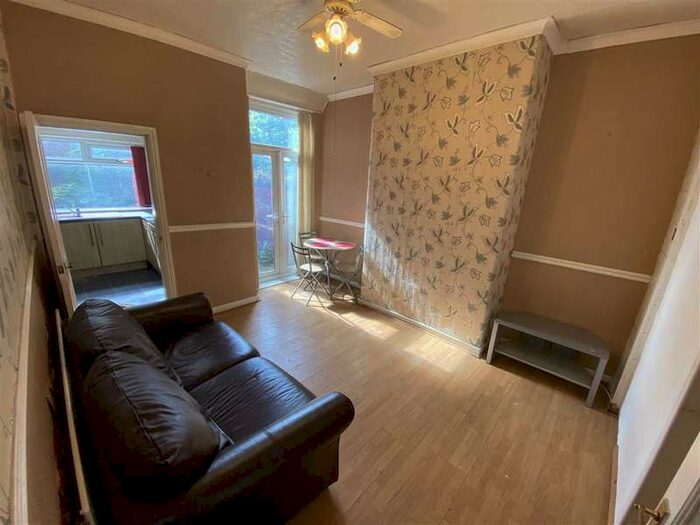 4 Bedroom Terraced House For Sale In Croft Street, Salford, M7