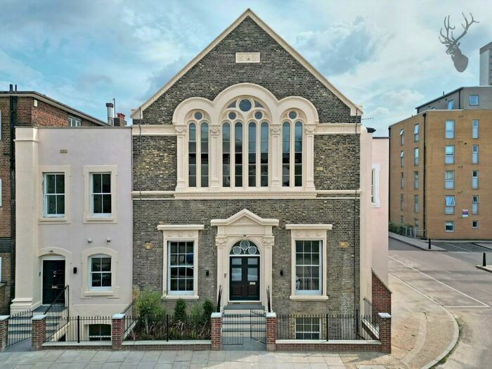 2 Bedroom Apartment To Rent In Merchant Street, Bow, E3