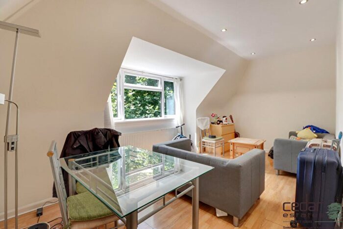 2 Bedroom Flat To Rent In Fordwych Road, West Hampstead, NW2