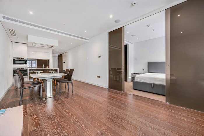 2 Bedroom Flat To Rent In Marconi House, Strand, London, WC2R