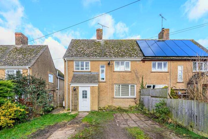 3 Bedroom Semi-Detached House For Sale In Leafield, Oxfordshire, OX29
