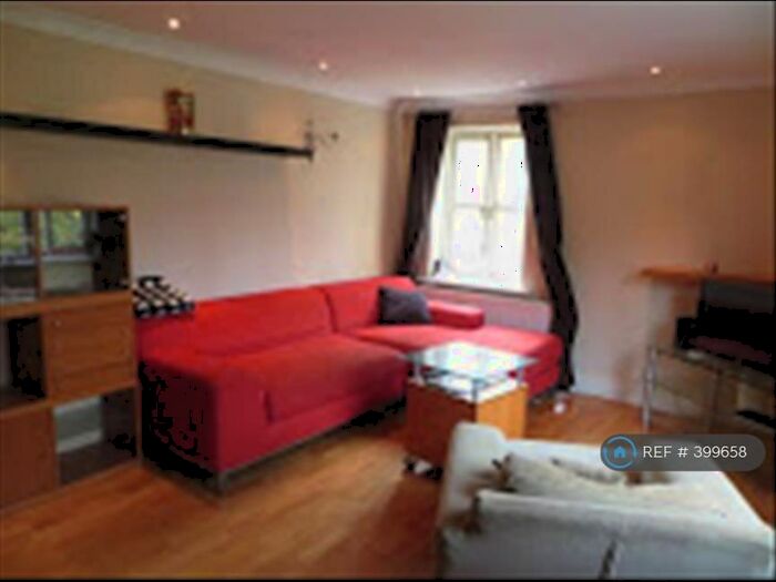 2 Bedroom Flat To Rent In Goddard Place, London, N19