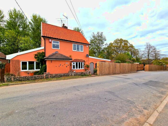 3 Bedroom Detached House For Sale In Creeting Bottoms, Creeting St. Mary, Ipswich, IP6