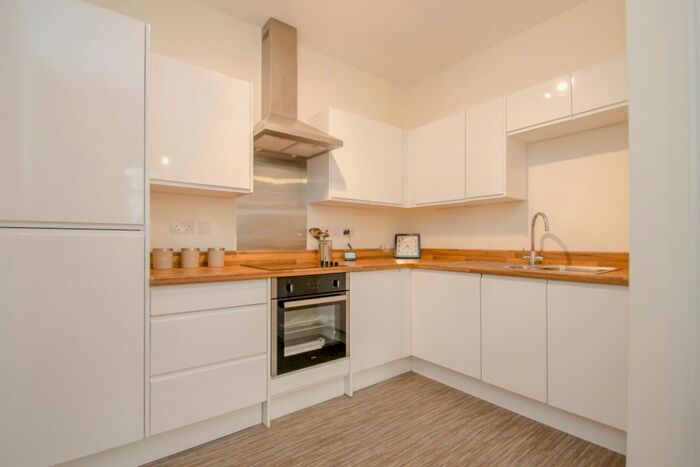 1 Bedroom Flat To Rent In Farnsby Street, Central, Swindon, SN1