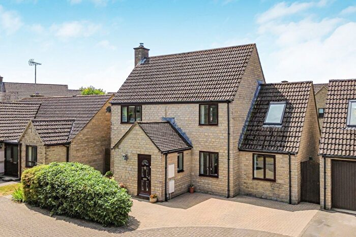 4 Bedroom Detached House For Sale In Linacre Crescent, Cirencester, Gloucestershire, GL7