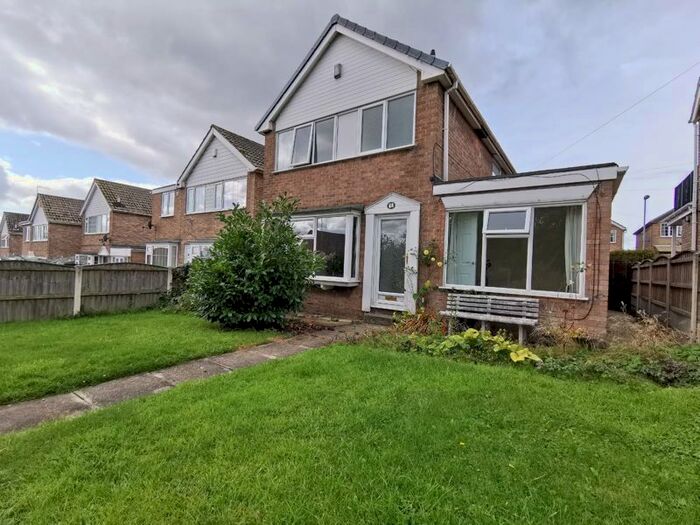 4 Bedroom Detached House To Rent In Ackworth Road, Pontefract, WF8