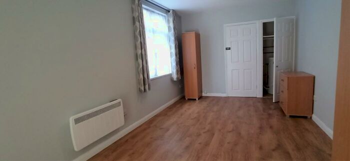 1 Bedroom Flat To Rent In Peel Road, Harrow, HA3