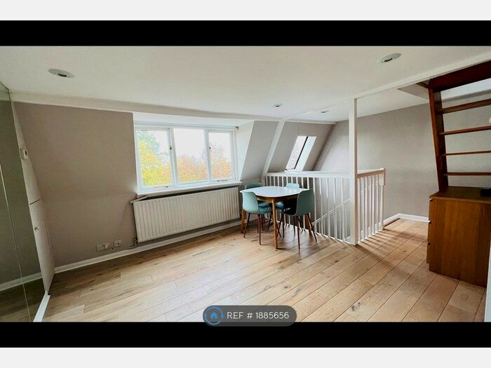 1 Bedroom Flat To Rent In Hill Rise, Richmond, TW10