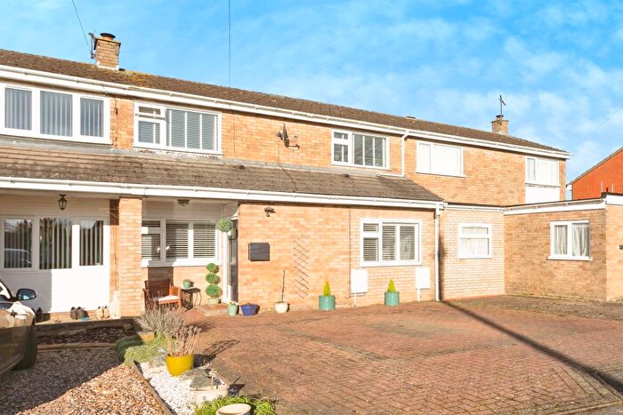 3 Bedroom Terraced House For Sale In Mays Way, Potterspury, Towcester, NN12