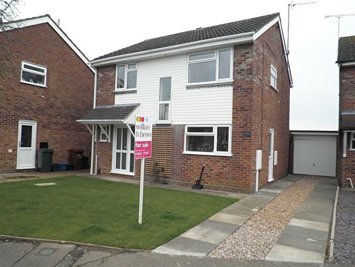 4 Bedroom House To Rent In Obelisk Rise, Northampton, NN2