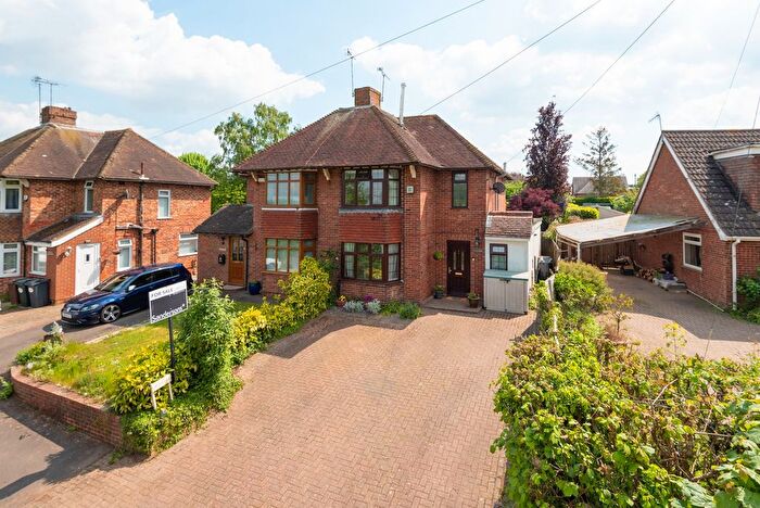 3 Bedroom Semi Detached House For Sale In Westwell Lane, Ashford, TN26