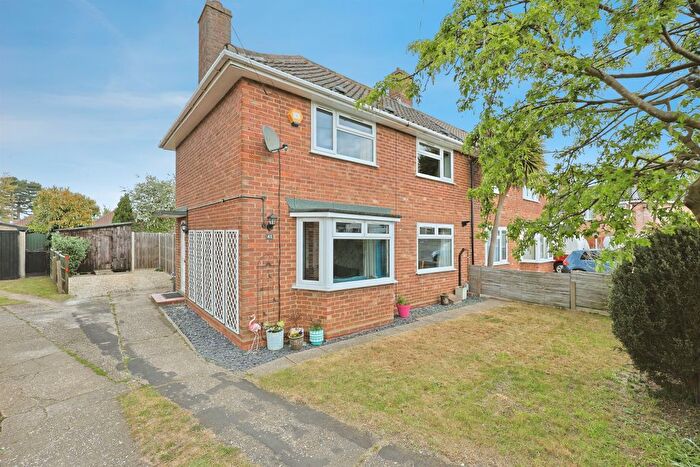 3 Bedroom Semi Detached House For Sale In Tills Road, Norwich, NR6
