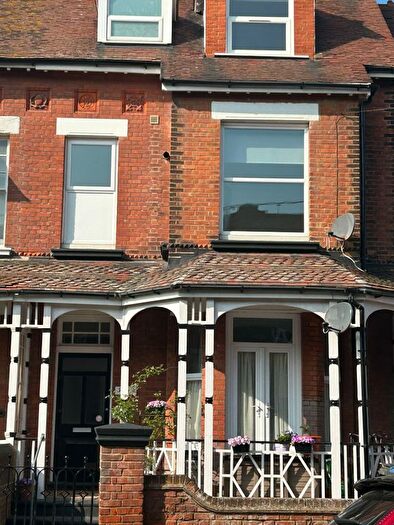 2 Bedroom Flat To Rent In Westbrook Gardens, Margate, CT9