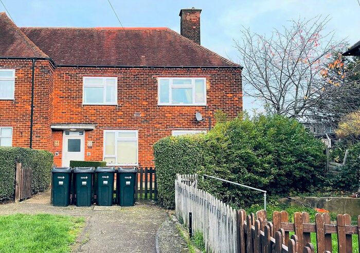 1 Bedroom Flat To Rent In Arrowsmith Close, Chigwell, IG7