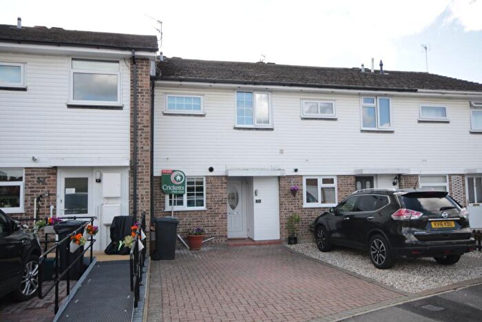 3 Bedroom Terraced House To Rent In Sutton Road, Speen, Newbury, RG14