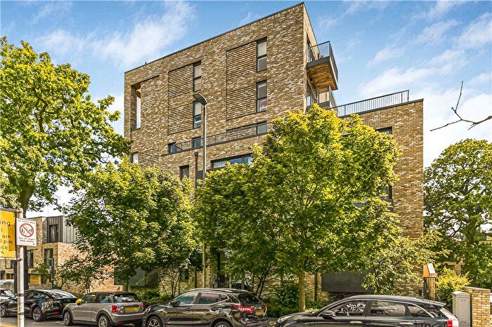 2 Bedroom Flat To Rent In Beatrice Place, London, SW19