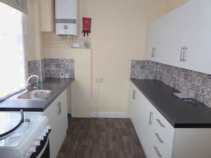 2 Bedroom Property To Rent In Dawlish Road, East End Park, LS9