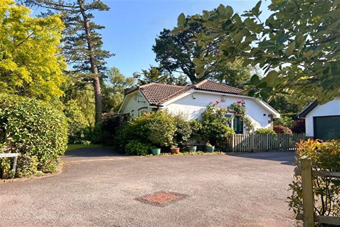 3 Bedroom Detached Bungalow For Sale In Melrose Place, Storrington, West Sussex, RH20