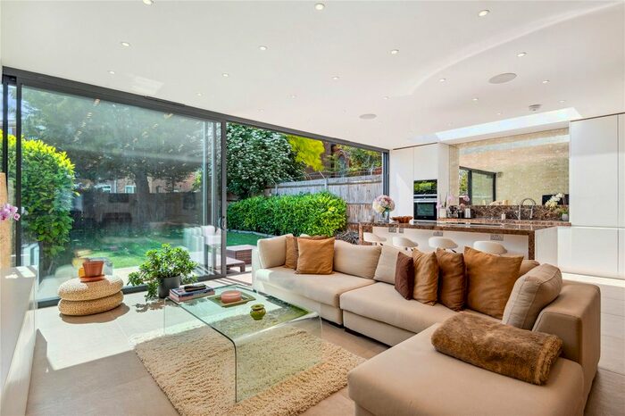 5 Bedroom Semi-Detached House To Rent In Friars Place Lane, London, W3