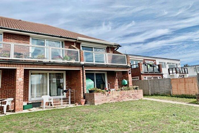 2 Bedroom Flat To Rent In Bembridge Drive, Hayling Island, PO11