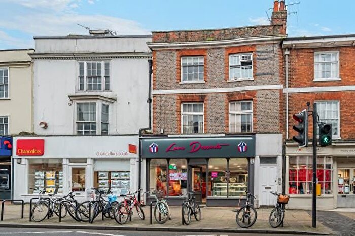 1 Bedroom Flat To Rent In High Street, Abingdon, OX14