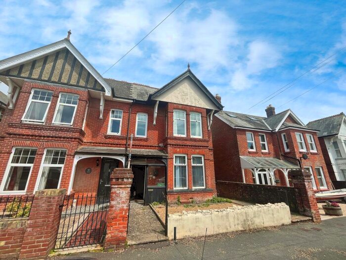 2 Bedroom Apartment To Rent In Grove Road Sandown, PO36