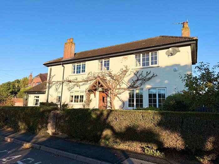 3 Bedroom Cottage To Rent In Ashorne, Warwick, CV35