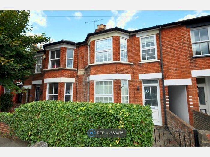 2 Bedroom Maisonette To Rent In Park Street, St. Albans, AL2
