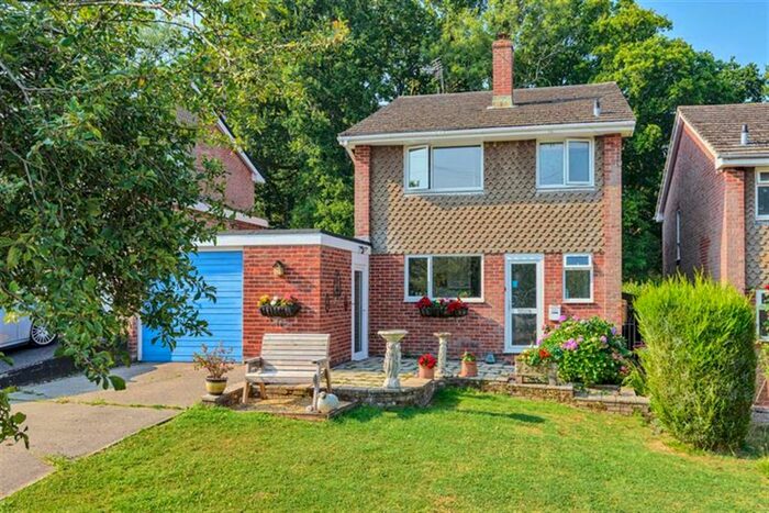 4 Bedroom Detached House For Sale In Greenfields, Nyewood, Petersfield, Hampshire, GU31
