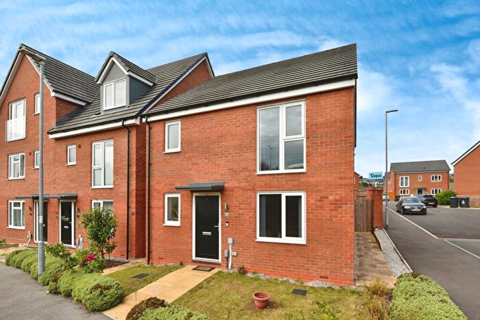 3 Bedroom Detached House For Sale In Mabel Smith Walk, Stoke-on-trent, ST4