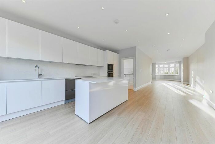 3 Bedroom Semi-Detached House To Rent In Leeside Crescent, Temple Fortune, NW11