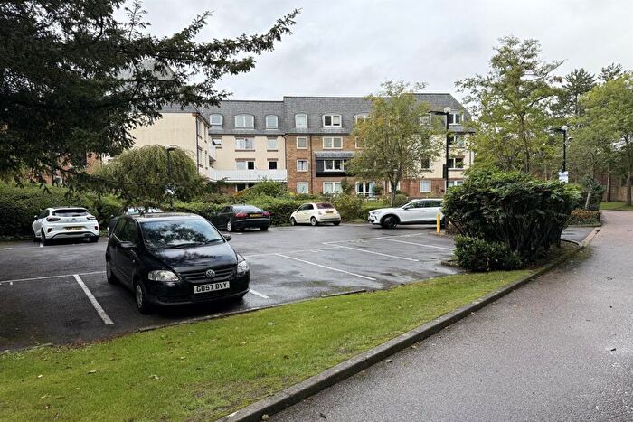 1 Bedroom Flat To Rent In Homestream House, Horsham, RH12