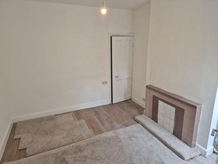 Studio To Rent In Hartley Road, Luton, Bedfordshire, LU2