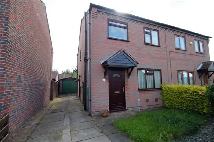 3 Bedroom Semi-Detached House To Rent In Taupo Drive, Hucknall, NG15