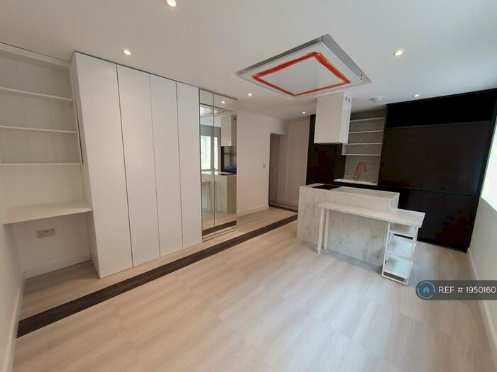 Studio To Rent In Reeves Way, South Woodham Ferrers, Chelmsford, CM3