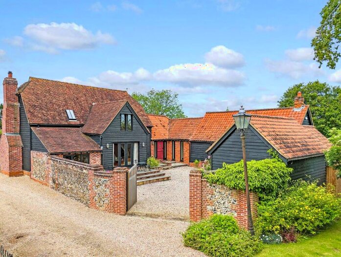 6 Bedroom Barn Conversion For Sale In Whitehouse Road, Stebbing, Dunmow, CM6