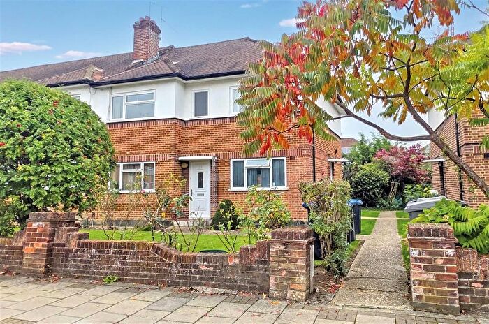 2 Bedroom Flat For Sale In Third Avenue, Wembley, HA9