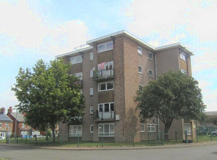 3 Bedroom Flat To Rent In Spendells Close, Walton On The Naze, CO14