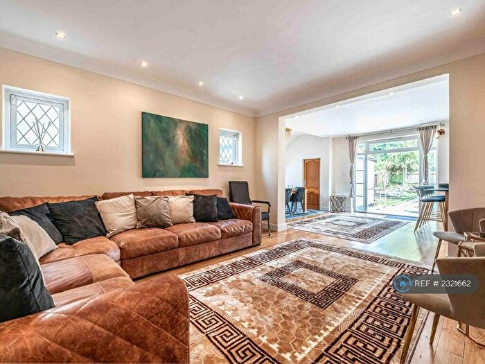 4 Bedroom Semi-Detached House To Rent In Buxton Drive, New Malden, KT3