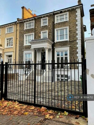 Studio To Rent In Camden Road, London, N7