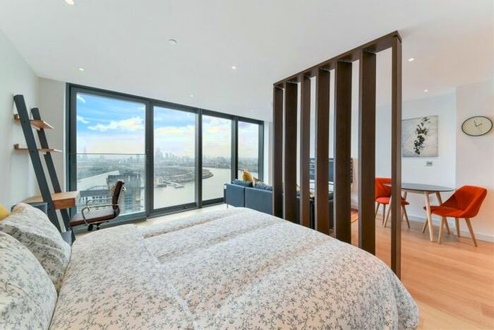 Studio To Rent In Landmark Pinnacle, Marsh Wall, Canary Wharf, London, E14
