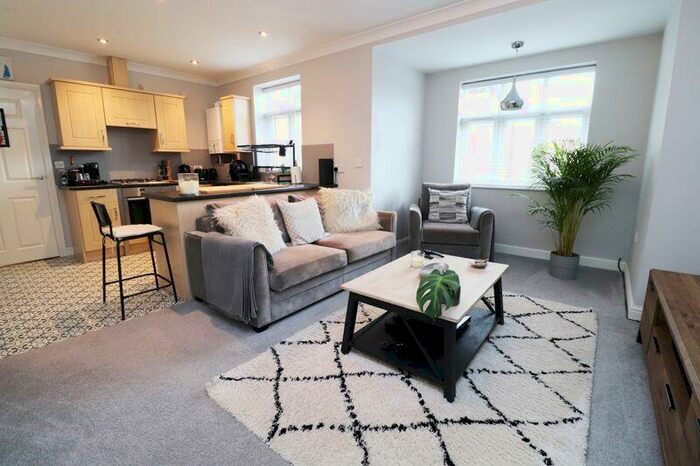 2 Bedroom Flat To Rent In Springfield Grange, Scartho, DN33