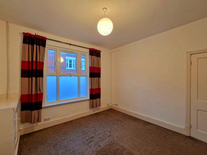 4 Bedroom Terraced House To Rent In Howard Road, Clarendon Park, Leicester, LE2