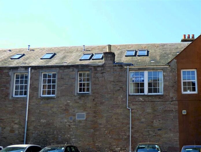 2 Bedroom Flat To Rent In South St. Johns Place, Perth, PH1