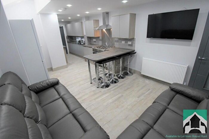 6 Bedroom Terraced House To Rent In Teignmouth Road, Birmingham, B29